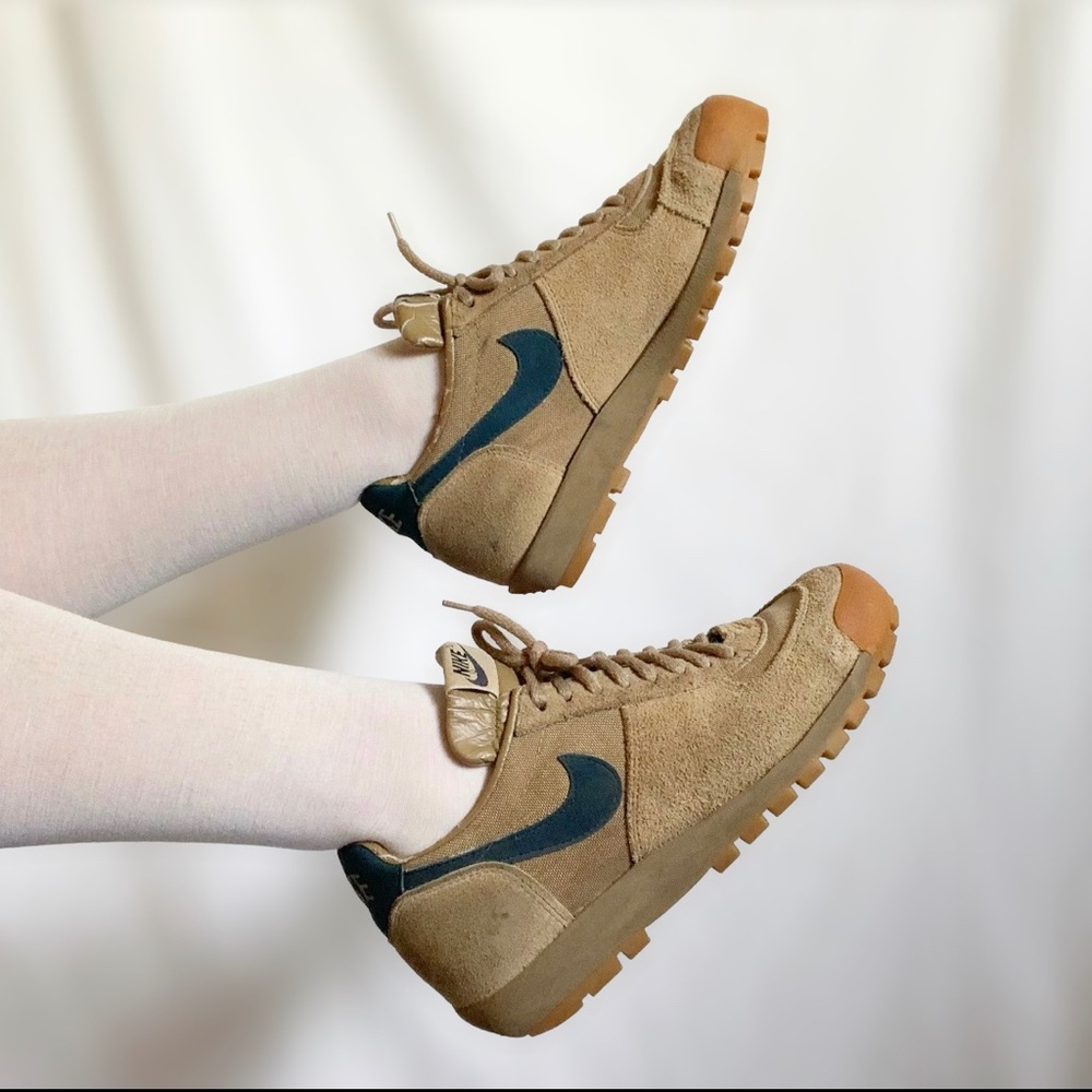 RARE Vintage 1981 Nike Lava Dome sneakers/tennis shoes